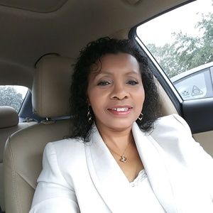 Meet your Posher, Gwen